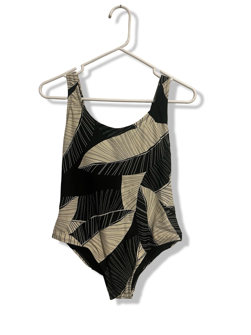 Kona Sol Black and White Leaf-Pattern One-Piece with Built-In Padding